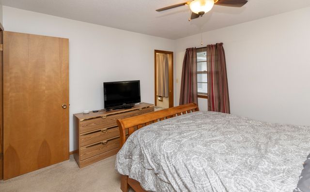 4116 74th Street, Urbandale, IA 50322