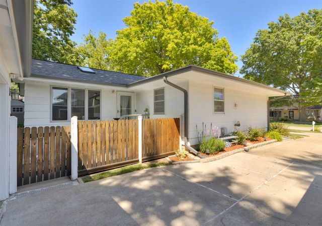 4116 74th Street, Urbandale, IA 50322