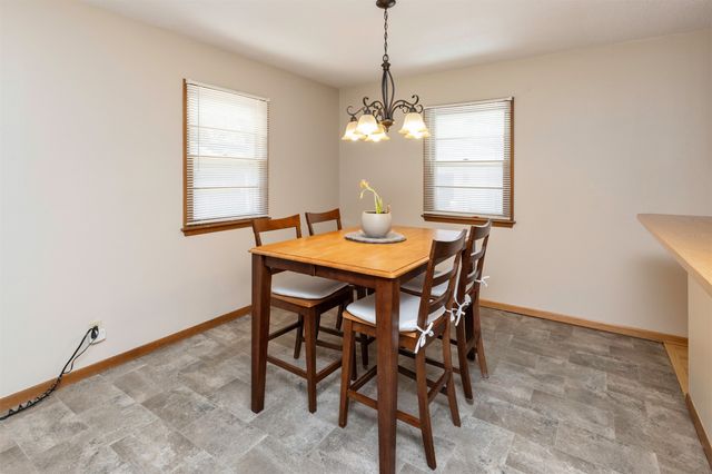 4116 74th Street, Urbandale, IA 50322