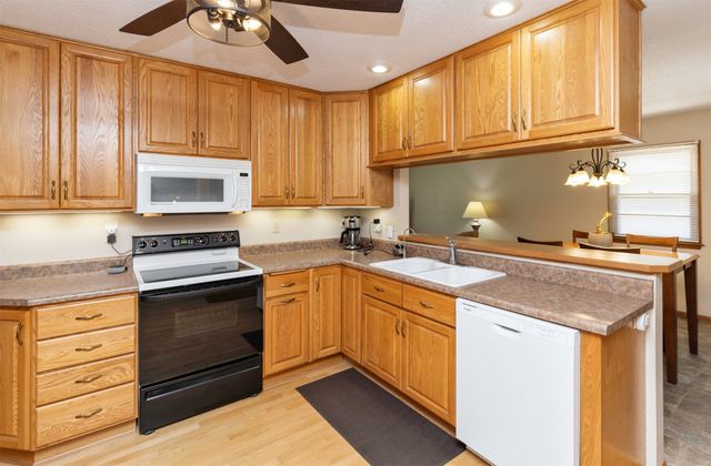 4116 74th Street, Urbandale, IA 50322