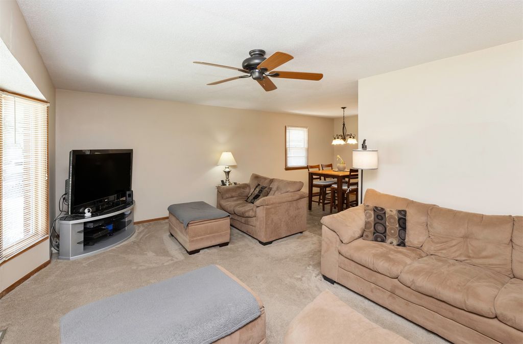 4116 74th Street, Urbandale, IA 50322
