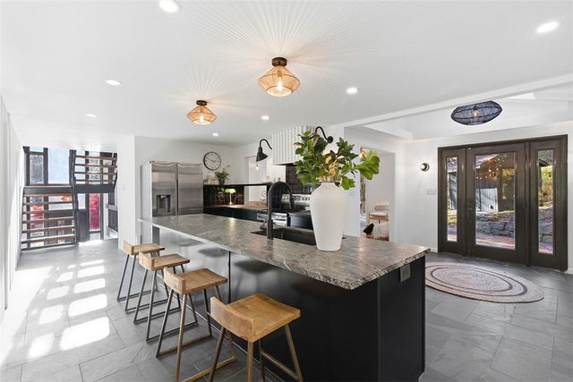 1 Myrtle Hill Road, Leet Twp, PA 15143