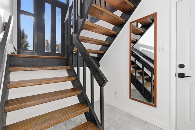 1 Myrtle Hill Road, Leet Twp, PA 15143