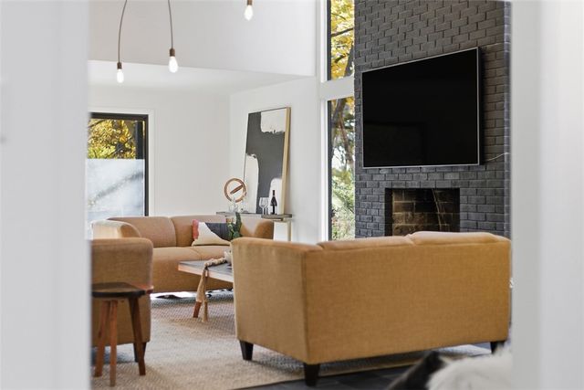 1 Myrtle Hill Road, Leet Twp, PA 15143