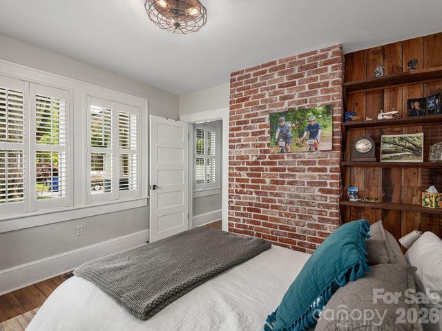 19 Lanvale Avenue, Asheville, NC 28806