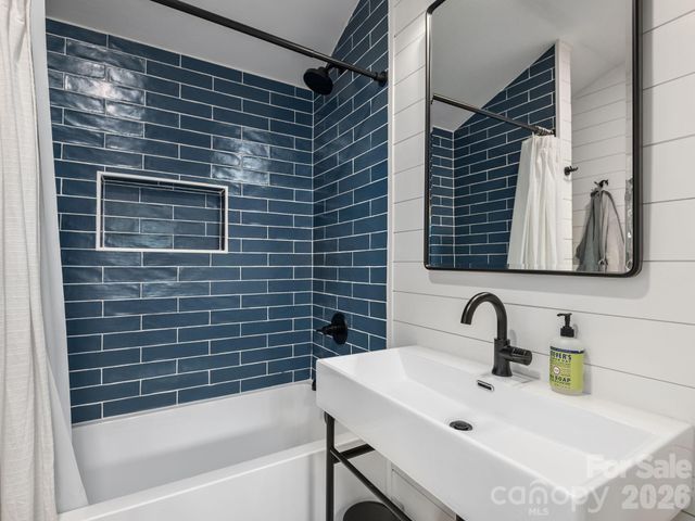 19 Lanvale Avenue, Asheville, NC 28806