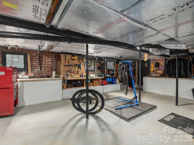 19 Lanvale Avenue, Asheville, NC 28806