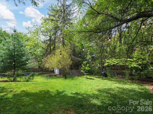 19 Lanvale Avenue, Asheville, NC 28806