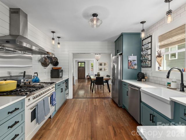 19 Lanvale Avenue, Asheville, NC 28806
