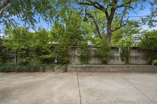 2850 E 37th Street, Tulsa, OK 74105