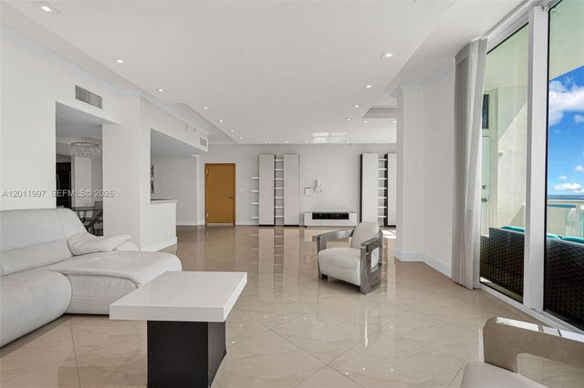 3001 S Ocean Drive 1611, Hollywood, FL 33019