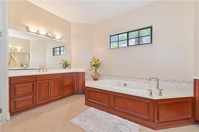 6905 Highland Park CIR, Fort Myers, FL 33966