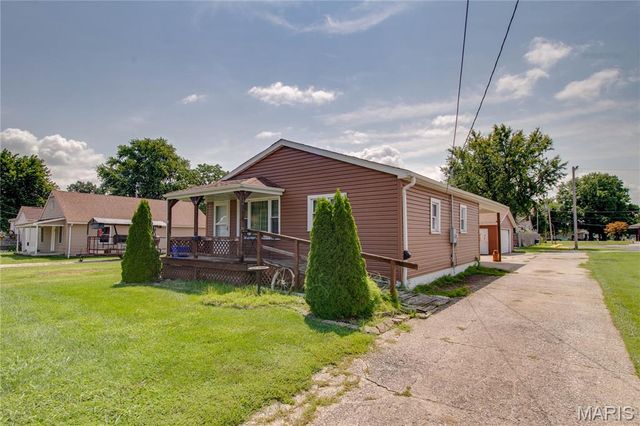 130 W Maple Street, Hartford, IL 62048