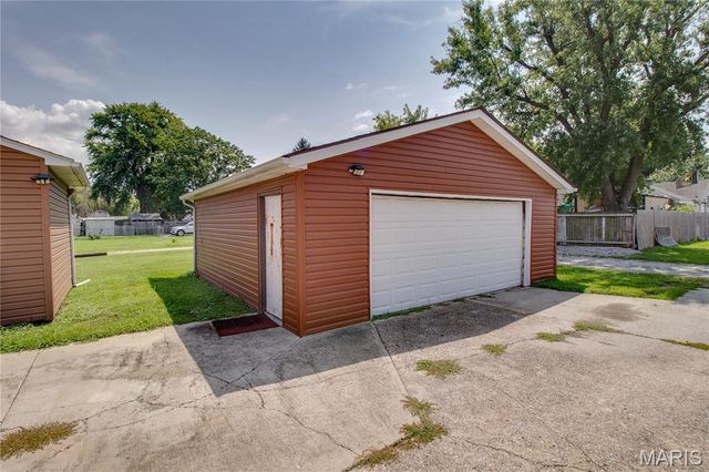 130 W Maple Street, Hartford, IL 62048