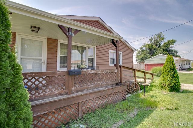 130 W Maple Street, Hartford, IL 62048