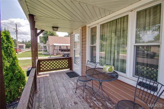 130 W Maple Street, Hartford, IL 62048