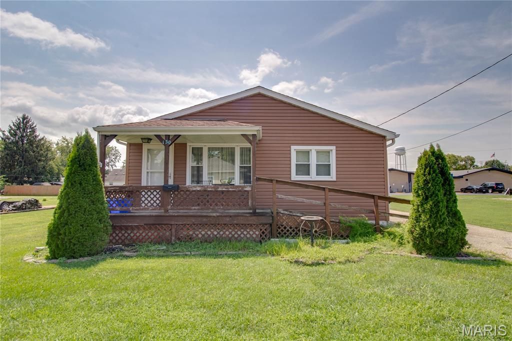 130 W Maple Street, Hartford, IL 62048