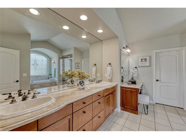 9130 S LOST HILL Dr, Lone Tree, CO 80124