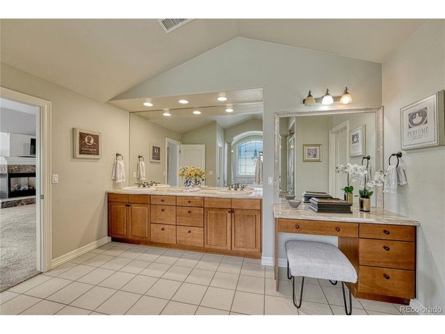 9130 S LOST HILL Dr, Lone Tree, CO 80124