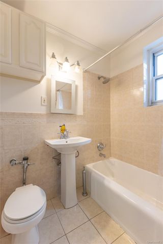 64-11 99th Streets 304, Rego Park, NY 11374