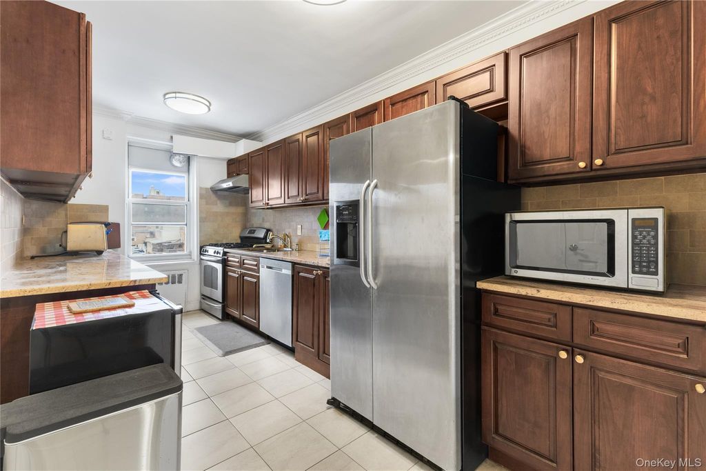 64-11 99th Streets 304, Rego Park, NY 11374 — photo 3