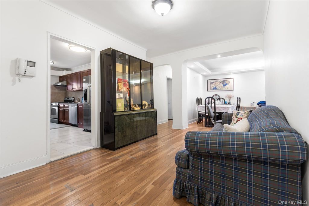 64-11 99th Streets 304, Rego Park, NY 11374 — photo 5