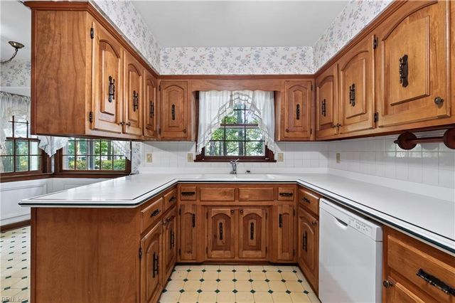 5252 Shenstone CIR, Virginia Beach, VA 23455