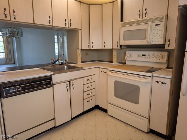 1747 Pebble Beach DR 206, Fort Myers, FL 33907