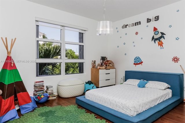 747 Crandon Blvd 410, Key Biscayne, FL 33149