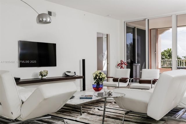 747 Crandon Blvd 410, Key Biscayne, FL 33149