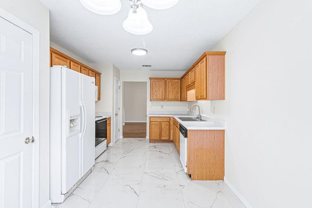 949 Claeven Circle, Fort Walton Beach, FL 32547