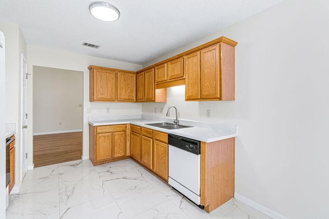 949 Claeven Circle, Fort Walton Beach, FL 32547