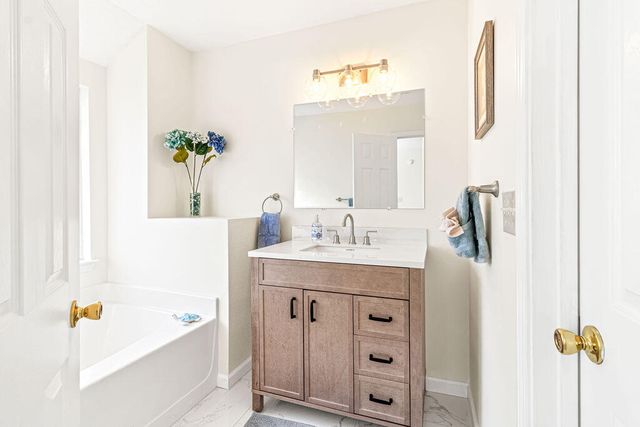 949 Claeven Circle, Fort Walton Beach, FL 32547