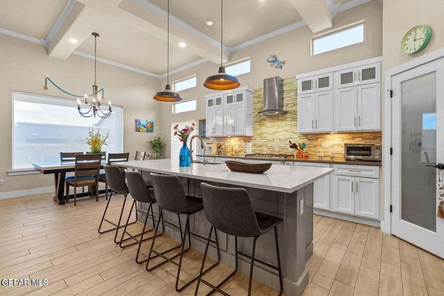 2195 ENCHANTED CREST Drive, El Paso, TX 79911