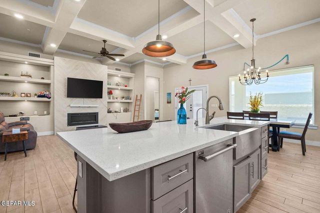 2195 ENCHANTED CREST Drive, El Paso, TX 79911