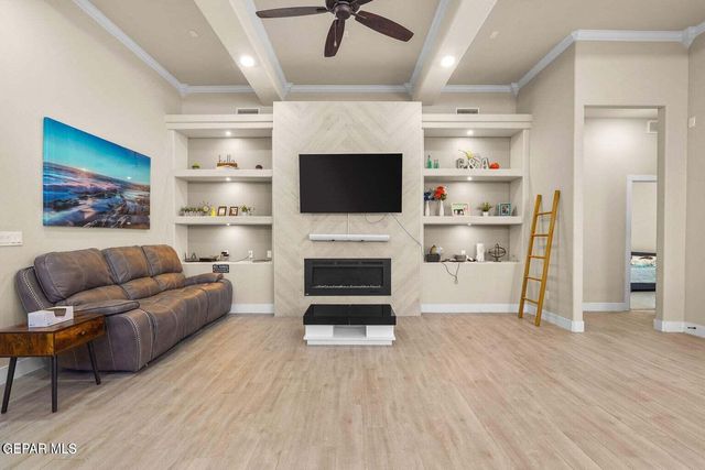 2195 ENCHANTED CREST Drive, El Paso, TX 79911