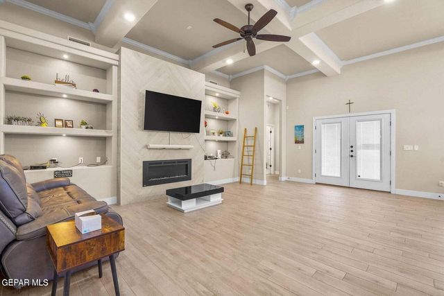 2195 ENCHANTED CREST Drive, El Paso, TX 79911