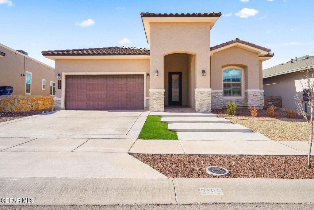 2195 ENCHANTED CREST Drive, El Paso, TX 79911