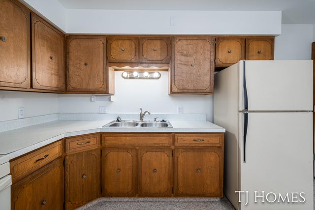 686 Andover Street Se, City Of Kentwood, MI 49548