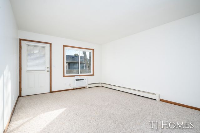 686 Andover Street Se, City Of Kentwood, MI 49548