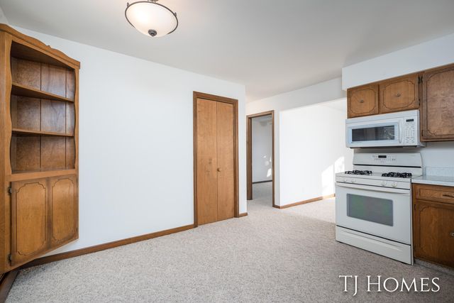 686 Andover Street Se, City Of Kentwood, MI 49548