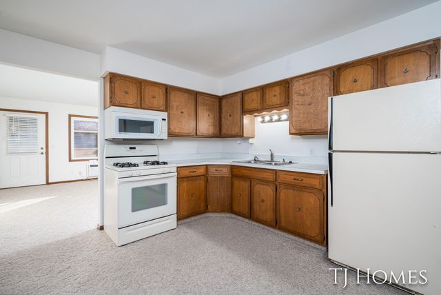 686 Andover Street Se, City Of Kentwood, MI 49548