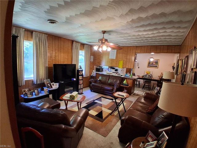 641 Table Rock RD, Virginia Beach, VA 23452