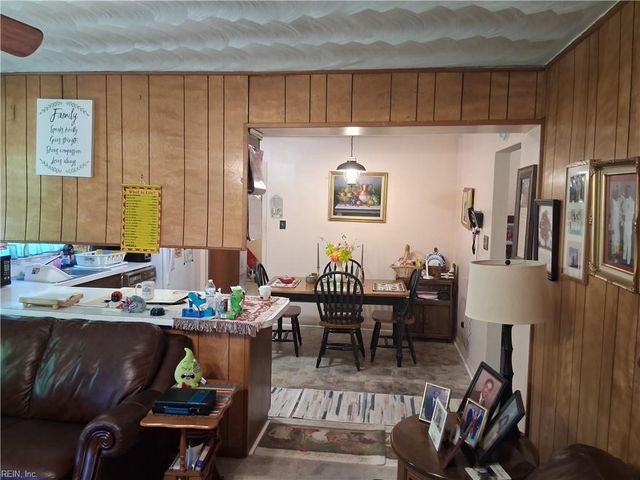 641 Table Rock RD, Virginia Beach, VA 23452