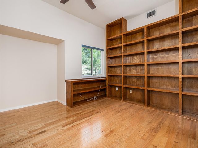 709 Lost CYN, West Lake Hills, TX 78746