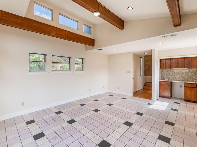 709 Lost CYN, West Lake Hills, TX 78746