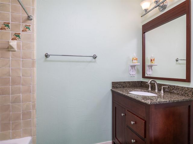 709 Lost CYN, West Lake Hills, TX 78746