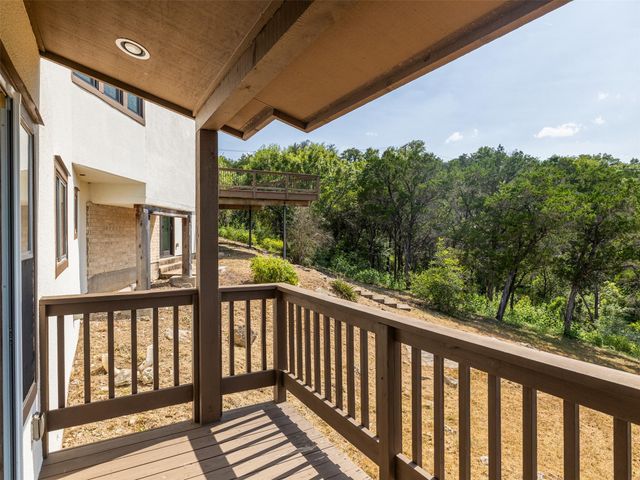 709 Lost CYN, West Lake Hills, TX 78746