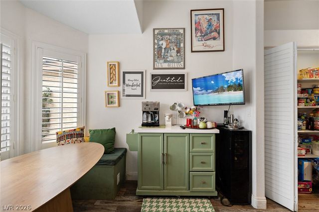 209 Sandpiper Village Way, Henderson, NV 89012