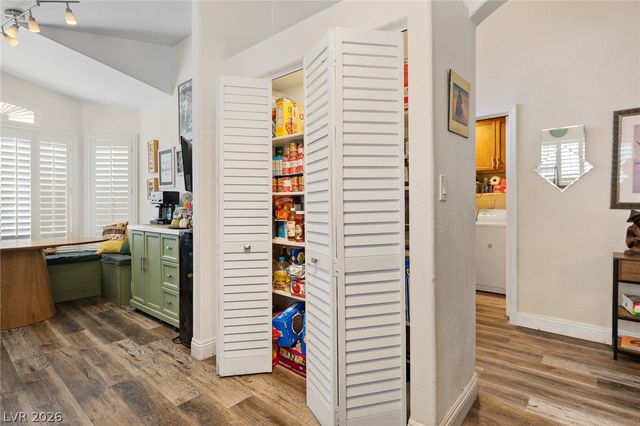 209 Sandpiper Village Way, Henderson, NV 89012